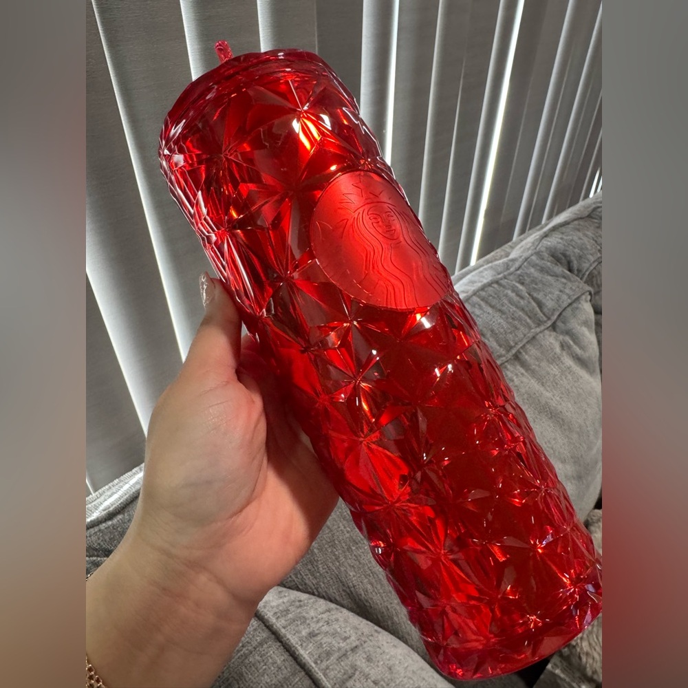 SOLD🌼 starbucks winter 2023 poinsettia Red Tumbler with Straw - Picture 5 of 9